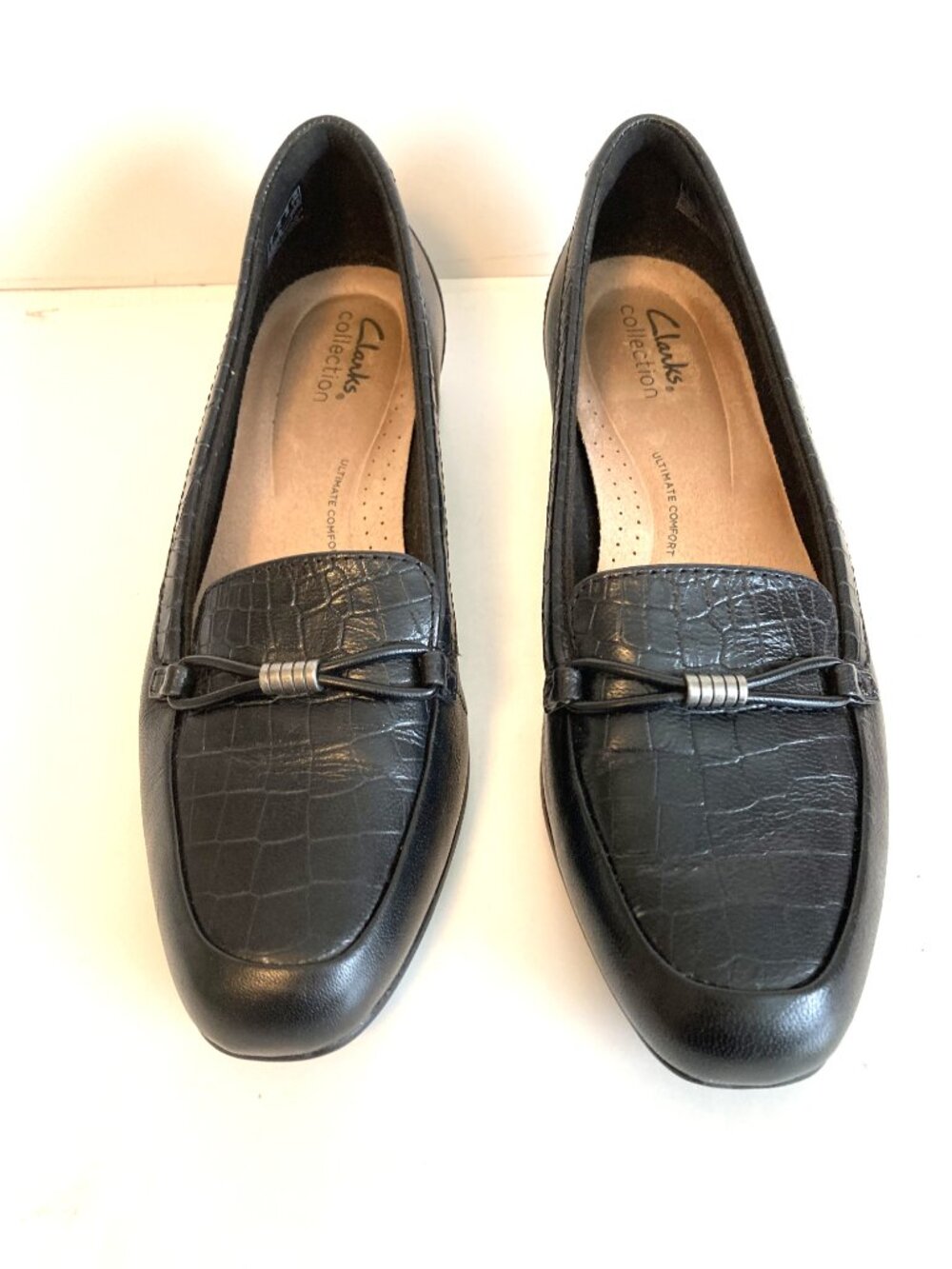“Clarks Juliet Shine Black Croc Loafers • Size 7.5M • Silver Hardware”